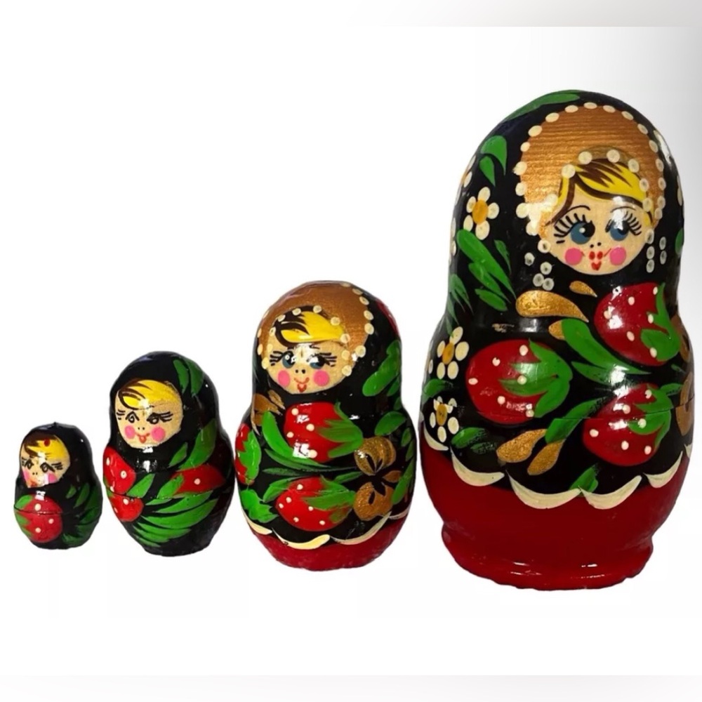 Russian Nesting Dolls Vintage 4 Piece Set Hand Painted Orig Box